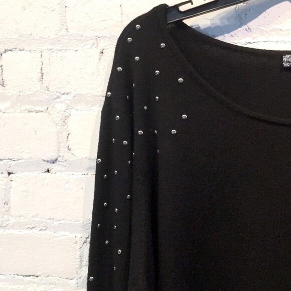 Sioni Woman black studded sweater. Sz 2X. NWT. - Picture 2 of 7